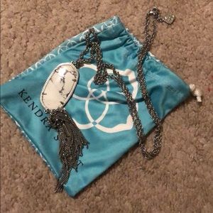 Kendra Scott necklace